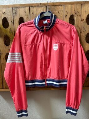 K-Swiss Women’s Cropped Coral Color   - Lightweight windbreaker